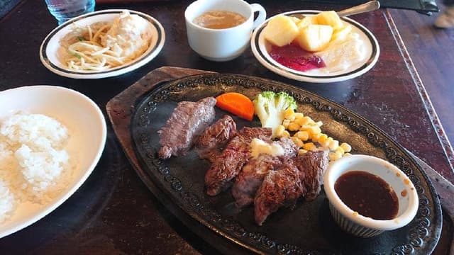 ステーキ&ハンバーグの店 いわたき 野菊野店 - サブ画像1