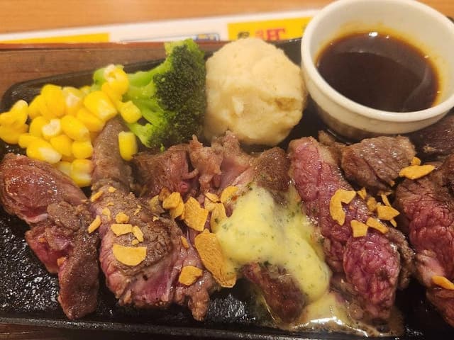 山内農場 新宿西口駅前店 - サブ画像3