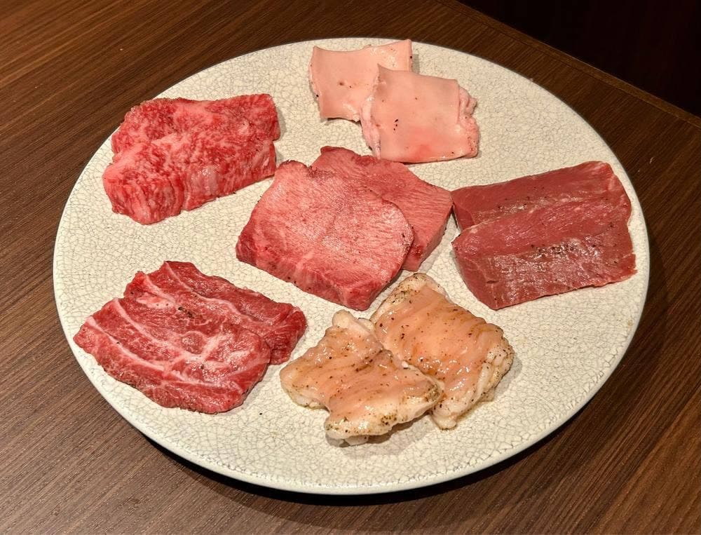 和牛焼肉 やくにく 路地裏
