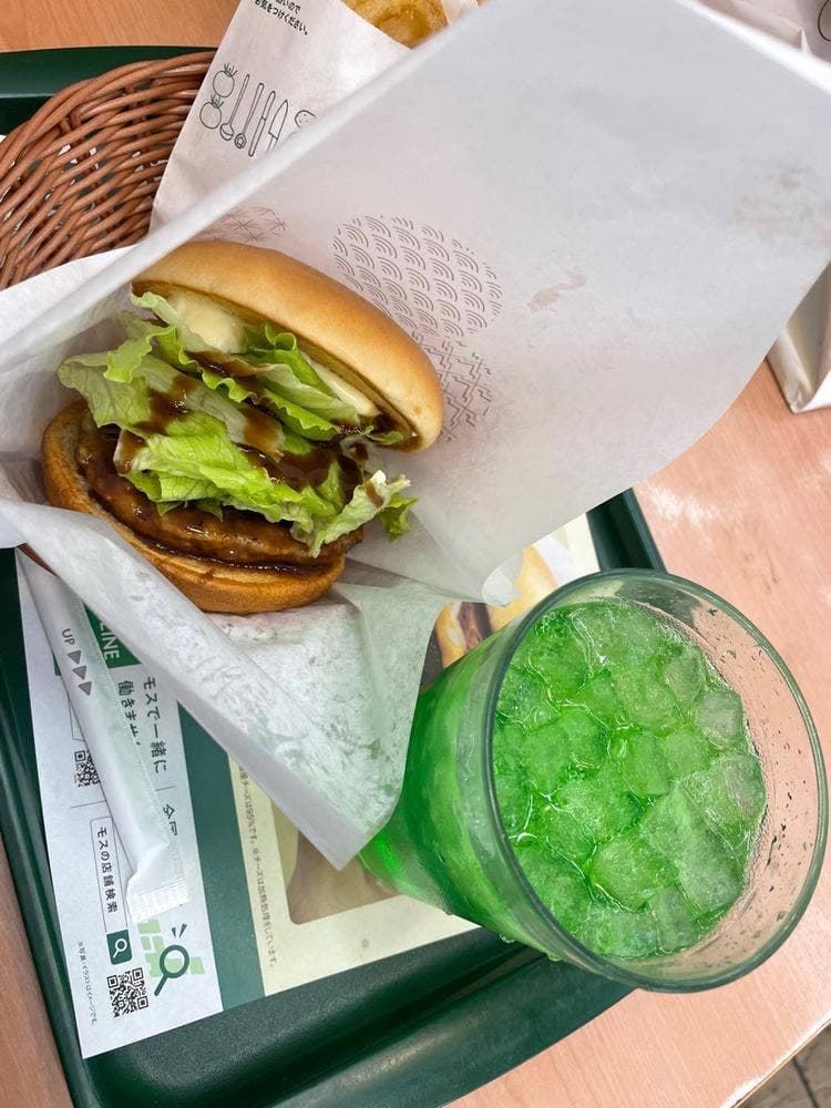 モスバーガー 十三店
