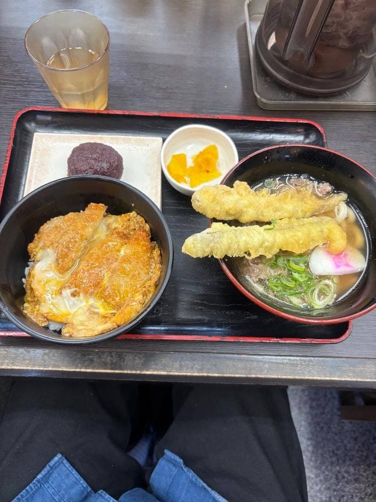 資さんうどん 伊都店