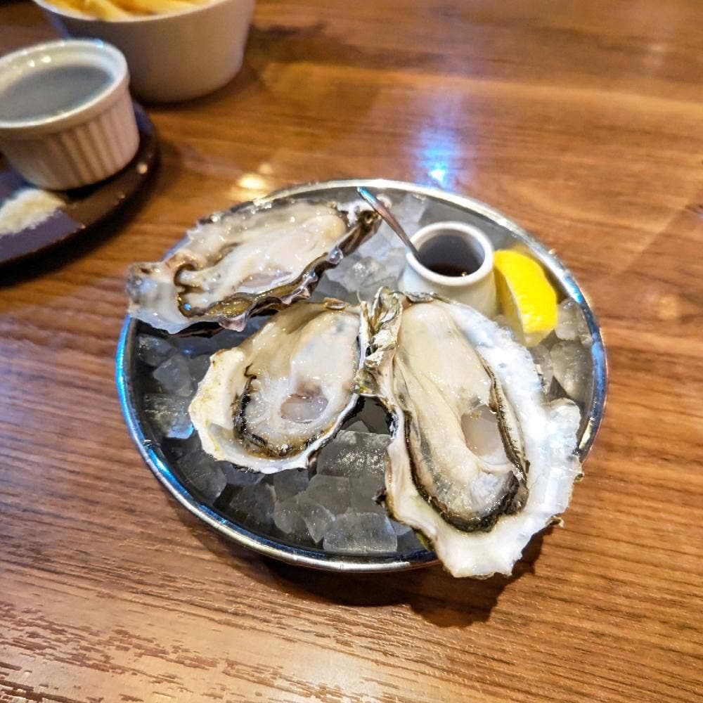 ヤキガキヤ oyster&wine