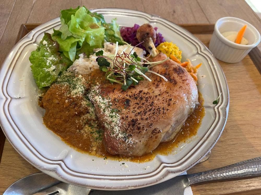 カレーと甘味 ここか