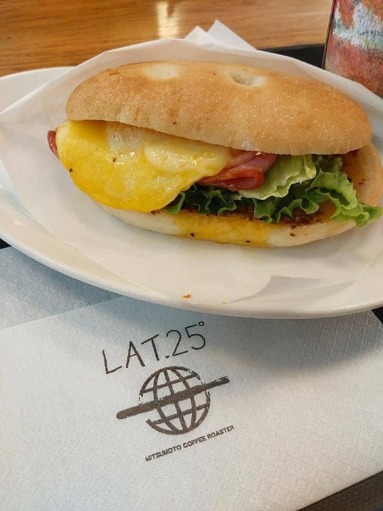 caffe LAT.25° 成田空港第3ターミナル3F店