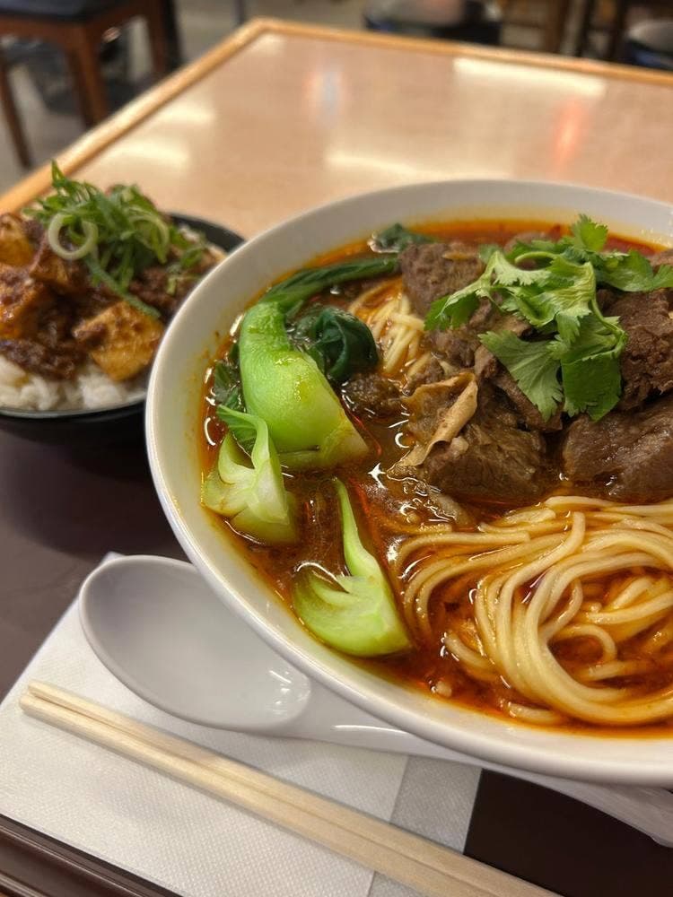 大明担担麺 西鉄のれん街店