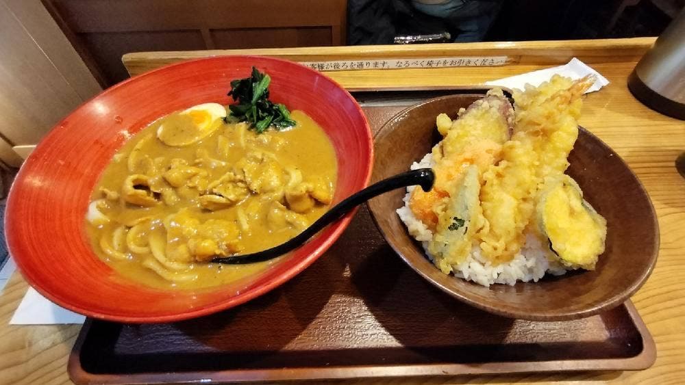 千駄木うどん 汐満