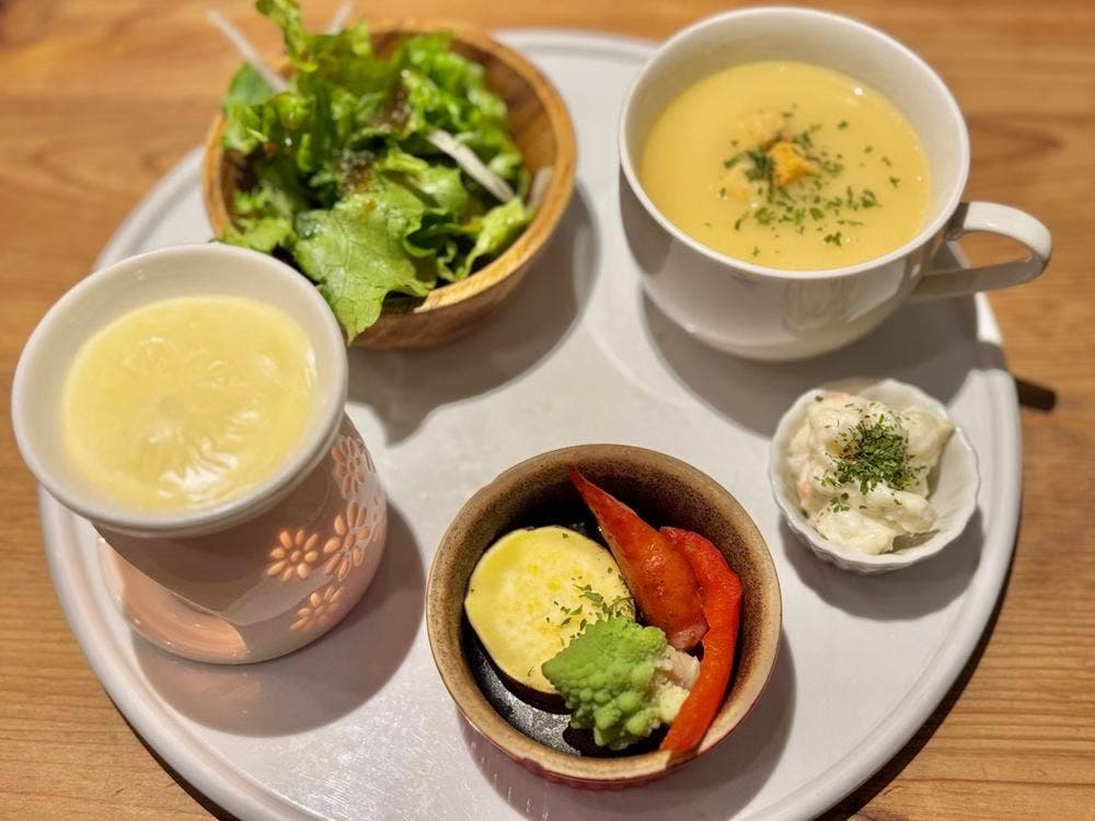PARADISE CAFE MODERN