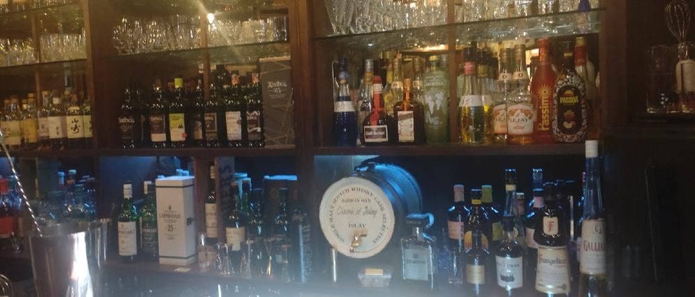 カクテル&アイラモルト バー ステラ