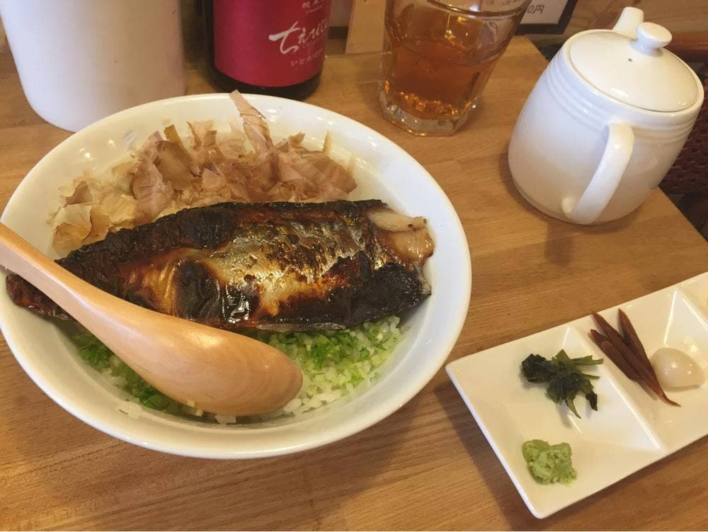日本酒バー 別邸