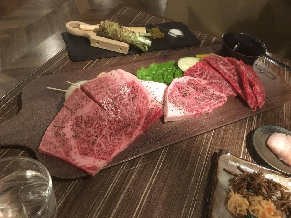焼肉の琥珀屋