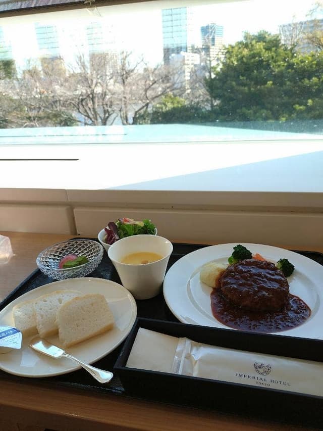 聖路加病院 1Fレストラン - サブ画像1