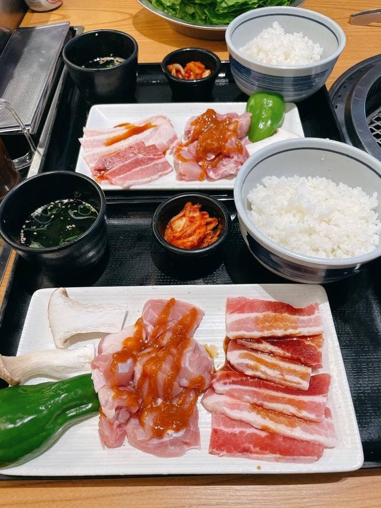 幸せの焼肉食べ放題 かみむら牧場 府中店