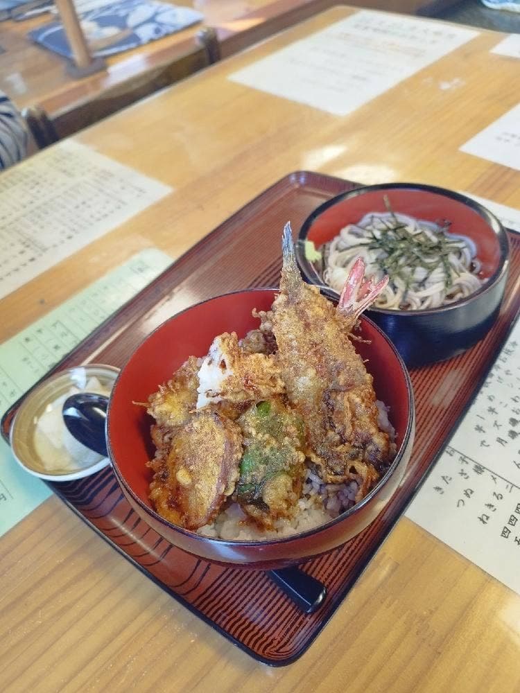 志まむら三笠山店