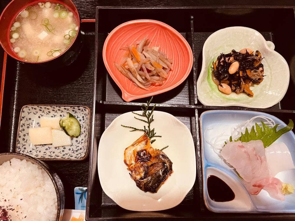 くぬぎばやし
