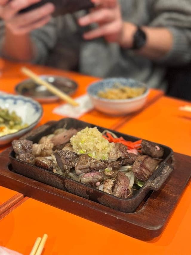 鉄板焼肉 ホルモンまきの - サブ画像1