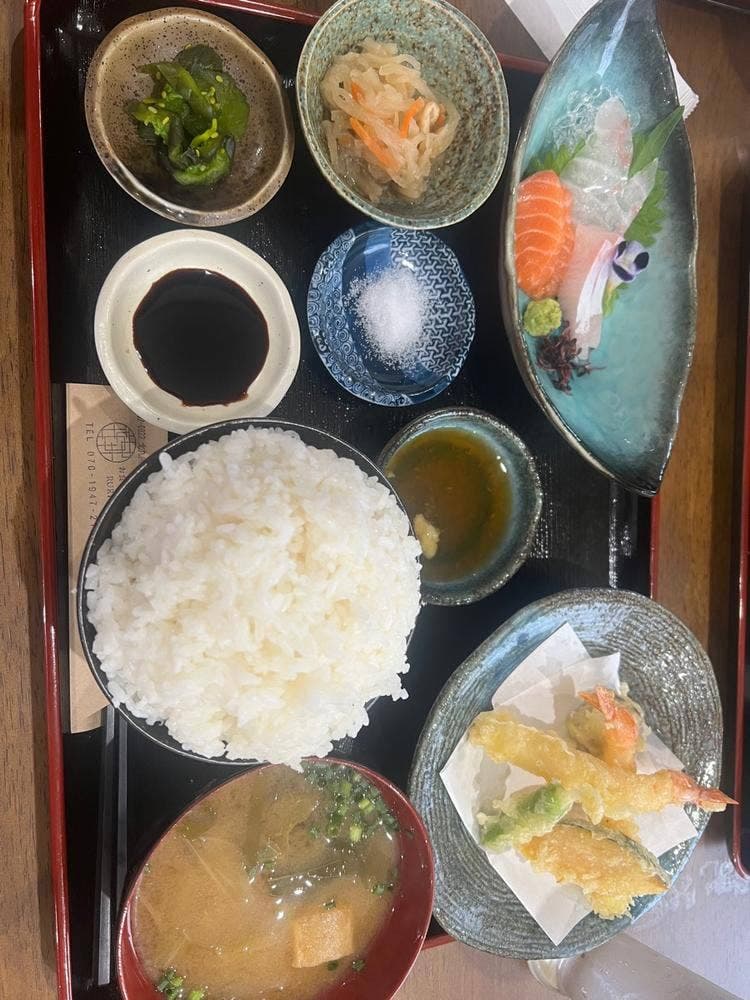 お食事処 るり