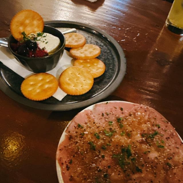 厳選肉と炭火Dining 肉ドシ - サブ画像2