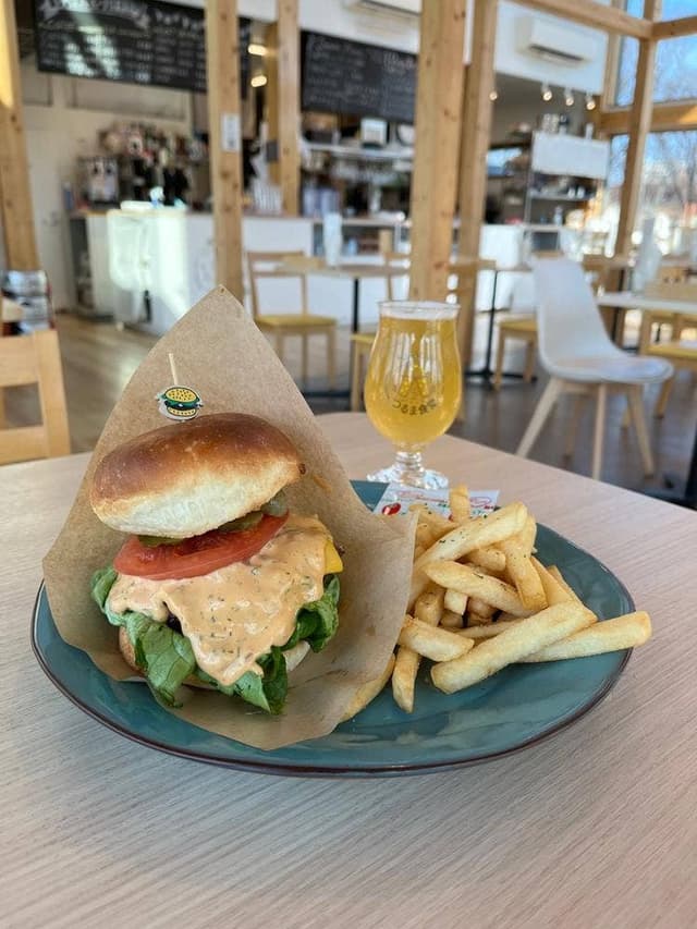 BEER&CAFE つるま食堂 - サブ画像1