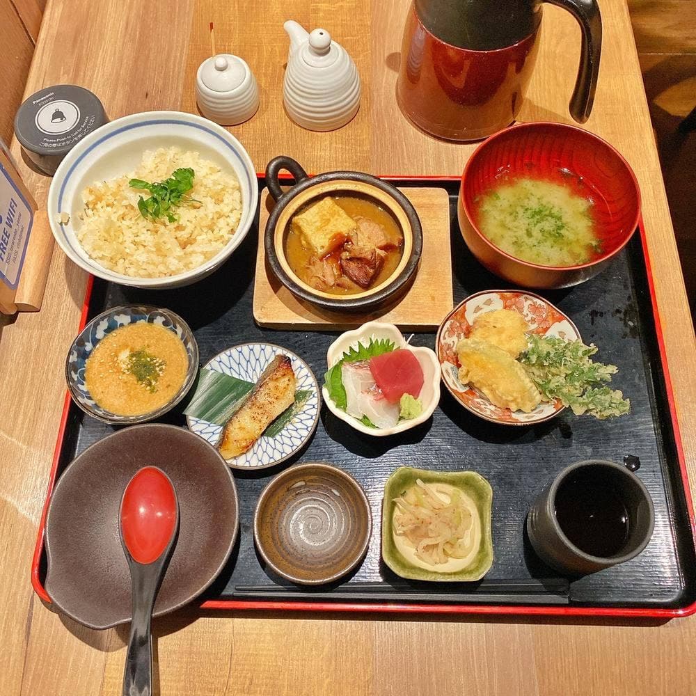 虎連坊 八重洲口店