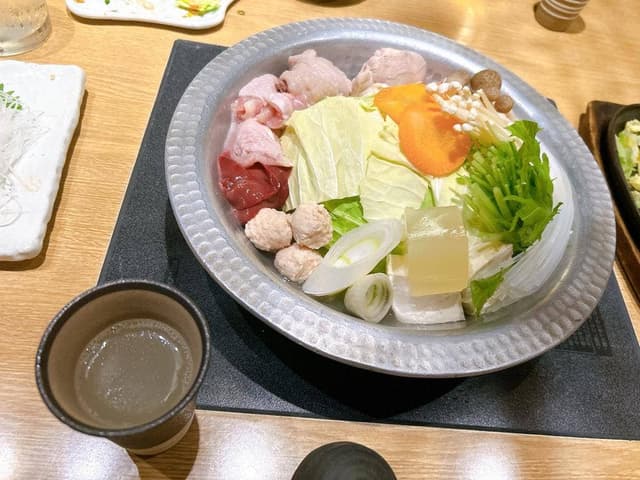 水炊き・もつ鍋・鳥料理 博多華味鳥 新宿三井ビル店 By Myanmar - サブ画像3