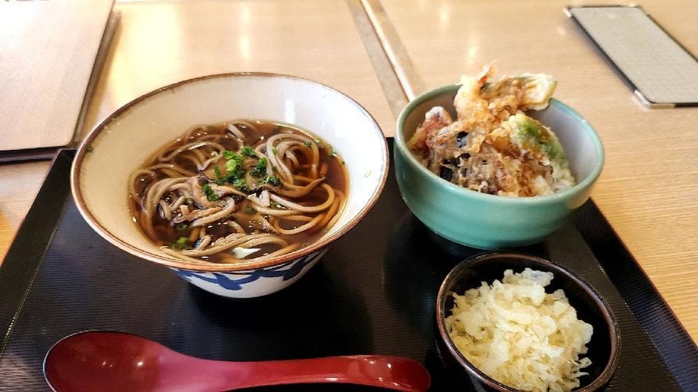 岩城ウミヨコ食堂