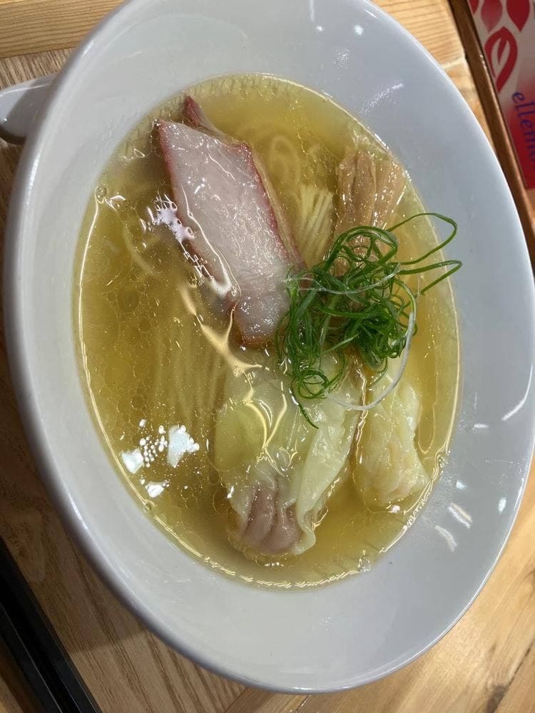 ワンタン麺 志