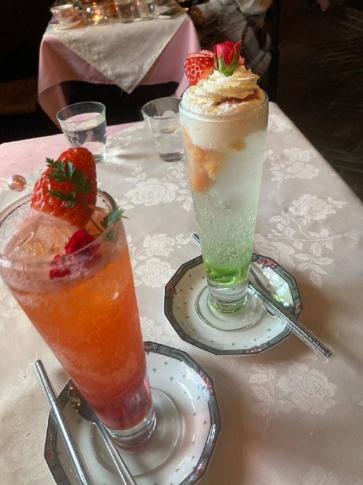 カフェ Rosa 薔薇館