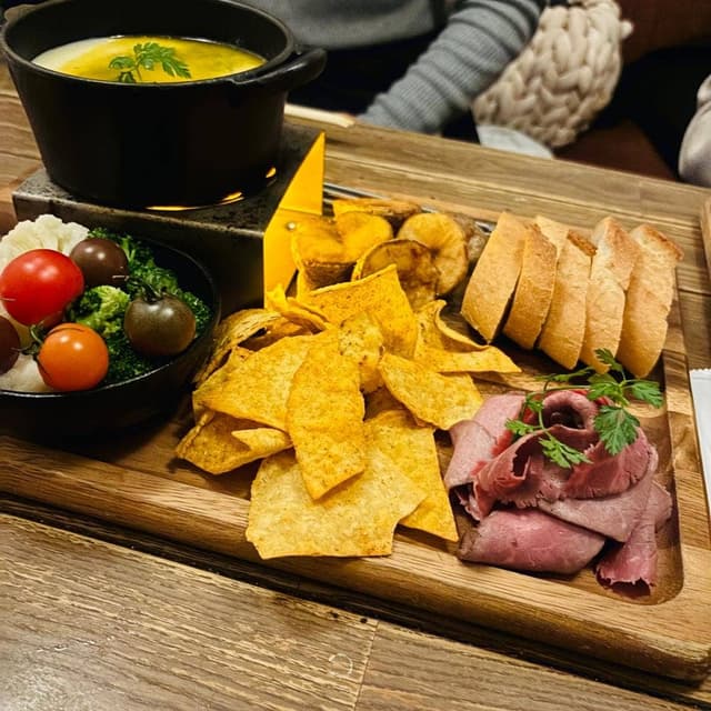 グランピング個室 肉とチーズの美味しい関係 NINE 岐阜駅前店 - サブ画像3