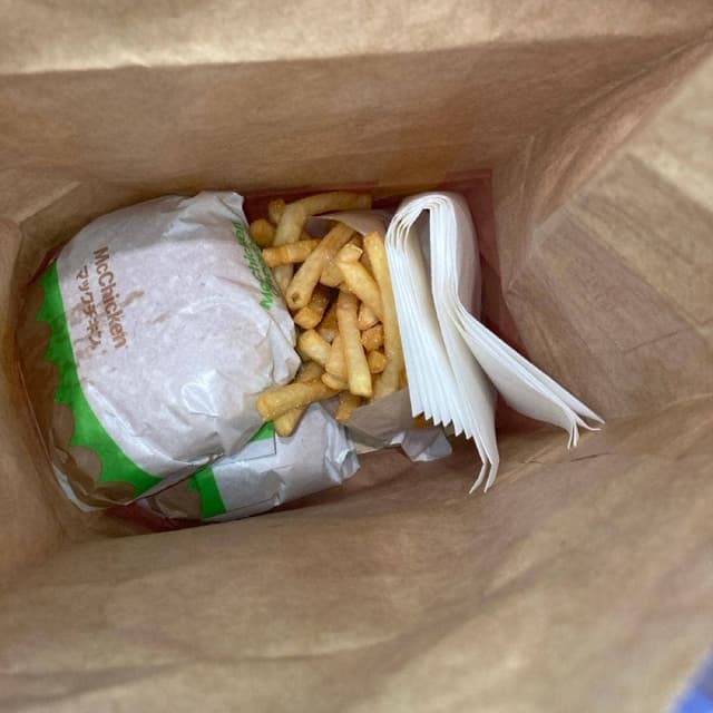 マクドナルド JR新宿南口店 - サブ画像1