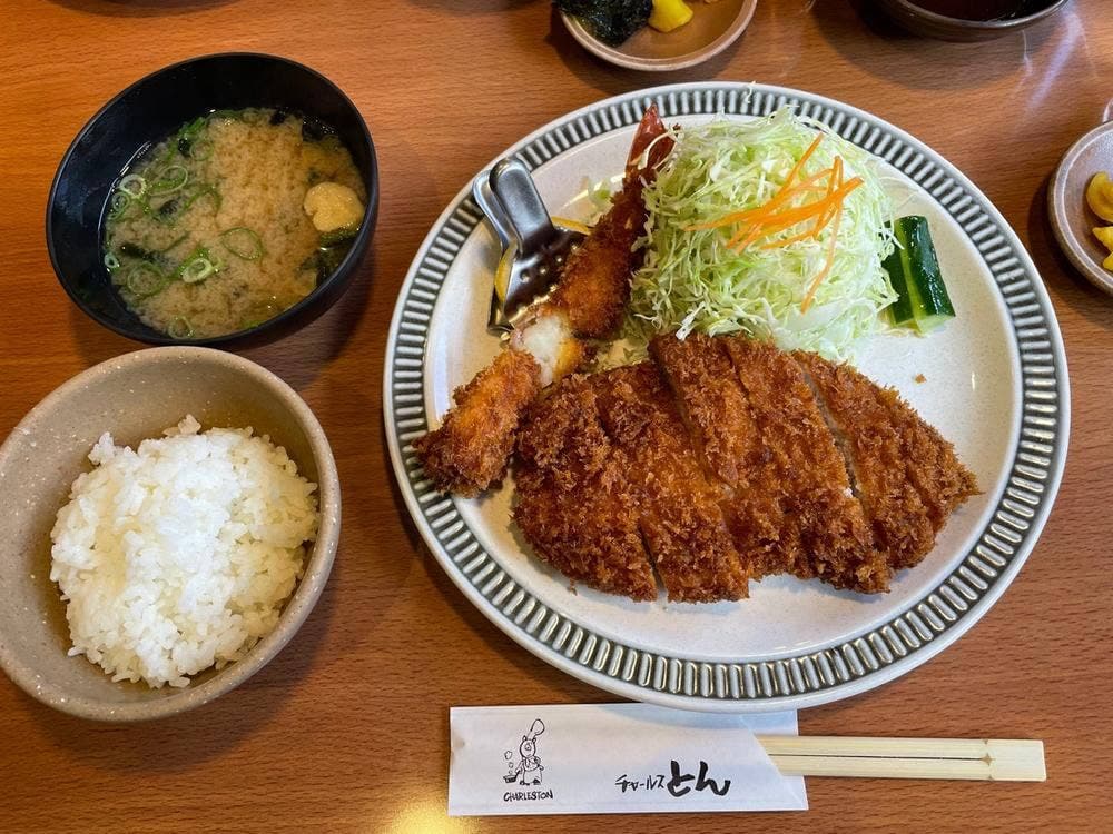 チャールスとん