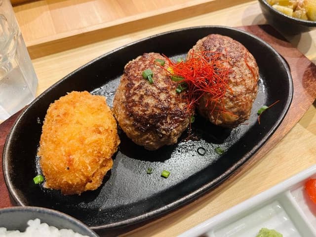 酒とハンバーグ 牛時 新宿店 - サブ画像1