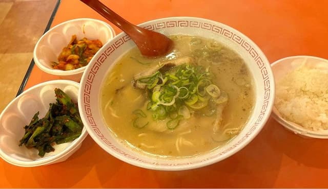 金龍ラーメン 難波千日前店 - サブ画像1