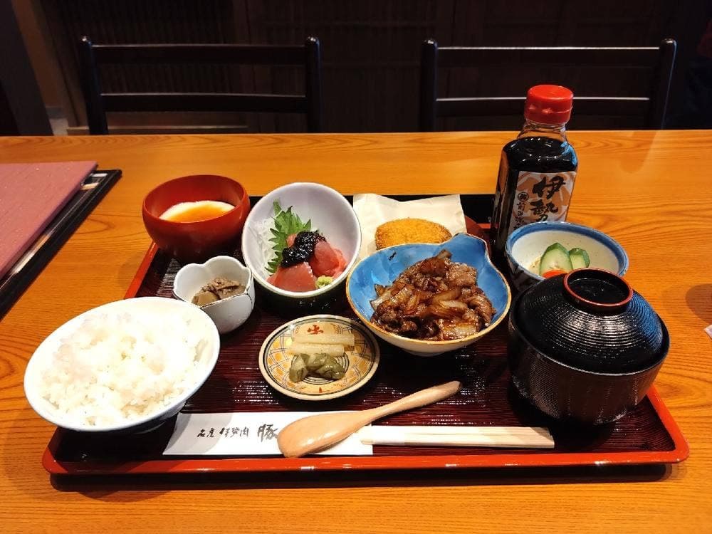 豚捨 中日ビル店