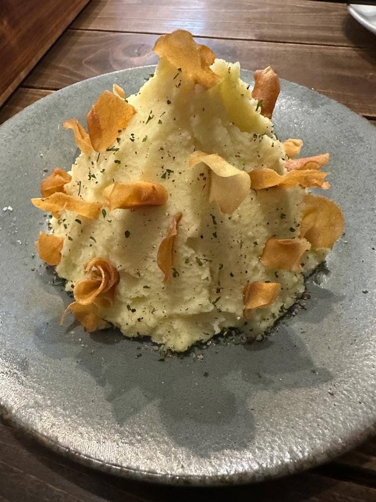 にんにく料理酒場～Garlic Carinderia～×twomoons～ふたつの月～