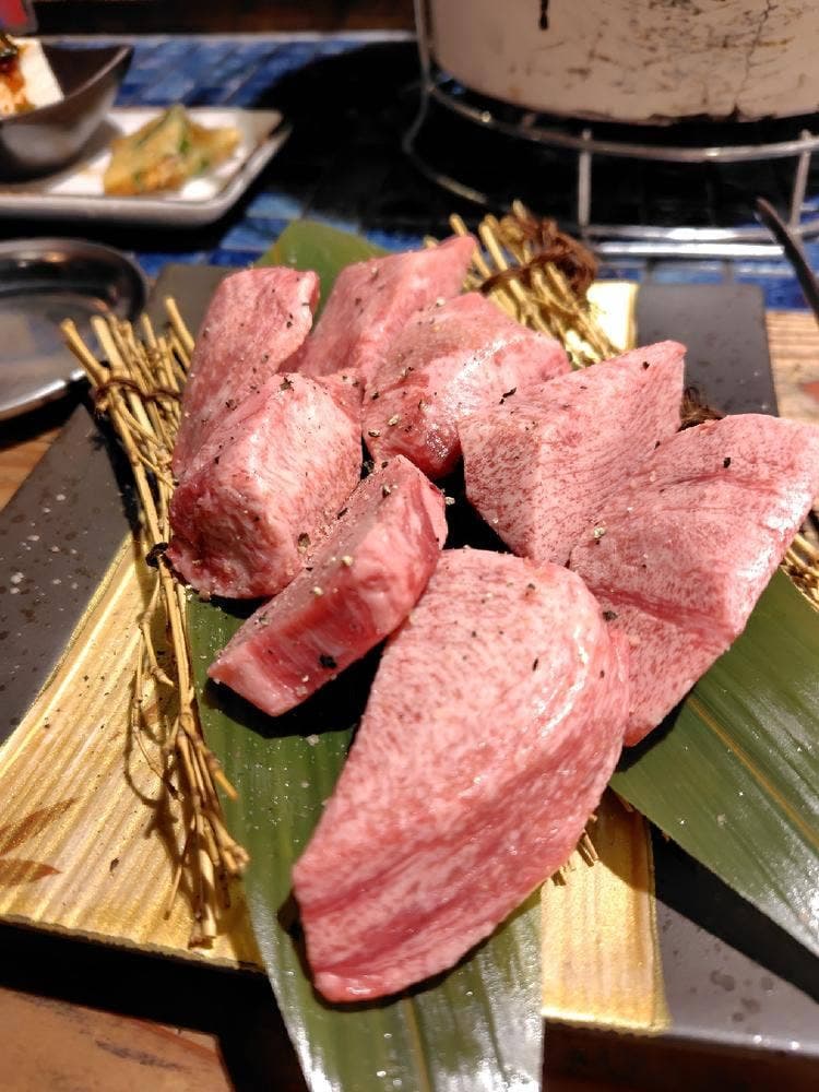 裏なんば焼肉 虎にツノ 難波本店