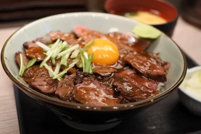 金沢肉食堂 百番街店 - サブ画像1