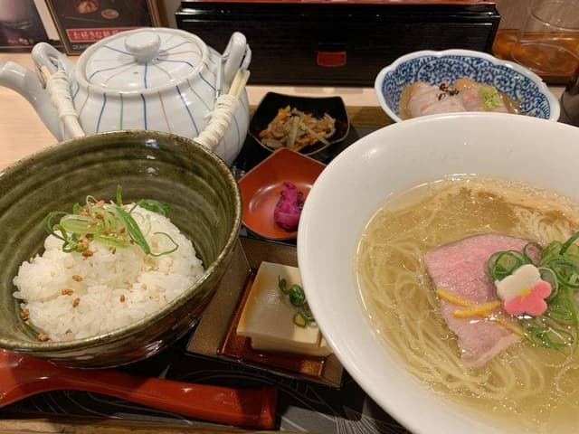 鯛塩そば 灯花 東武池袋店 - サブ画像3