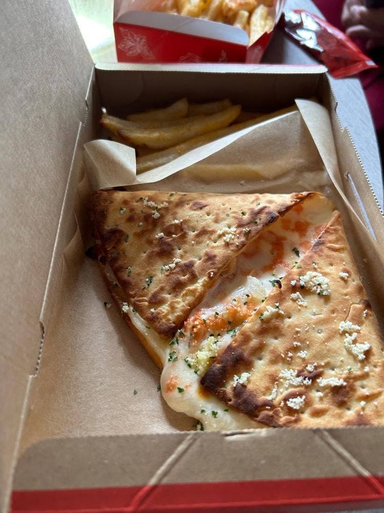 ピザハット 泉市名坂店