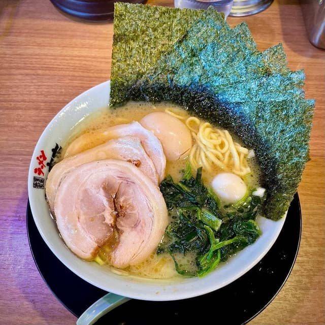 横浜家系ラーメン 町田商店 三鷹店 - サブ画像1