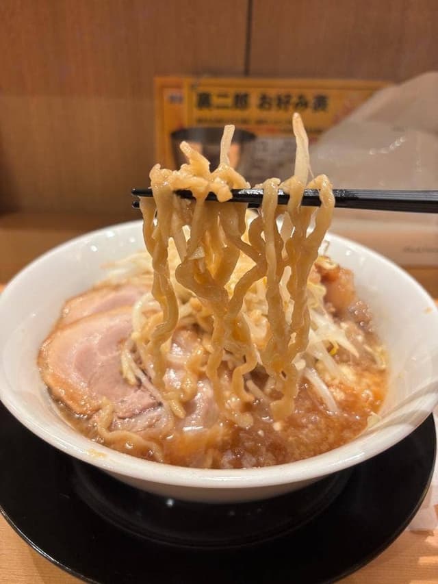 ラーメン裏二郎 綱島店 - サブ画像2