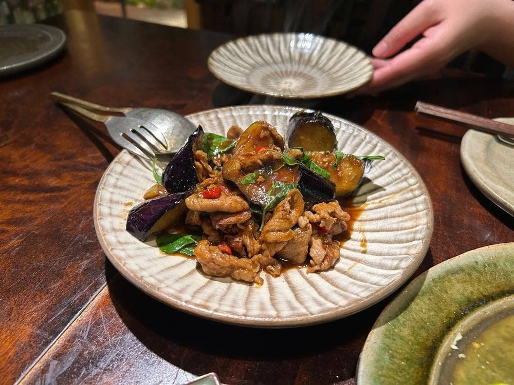 民藝とタイ料理 コイコイ商店