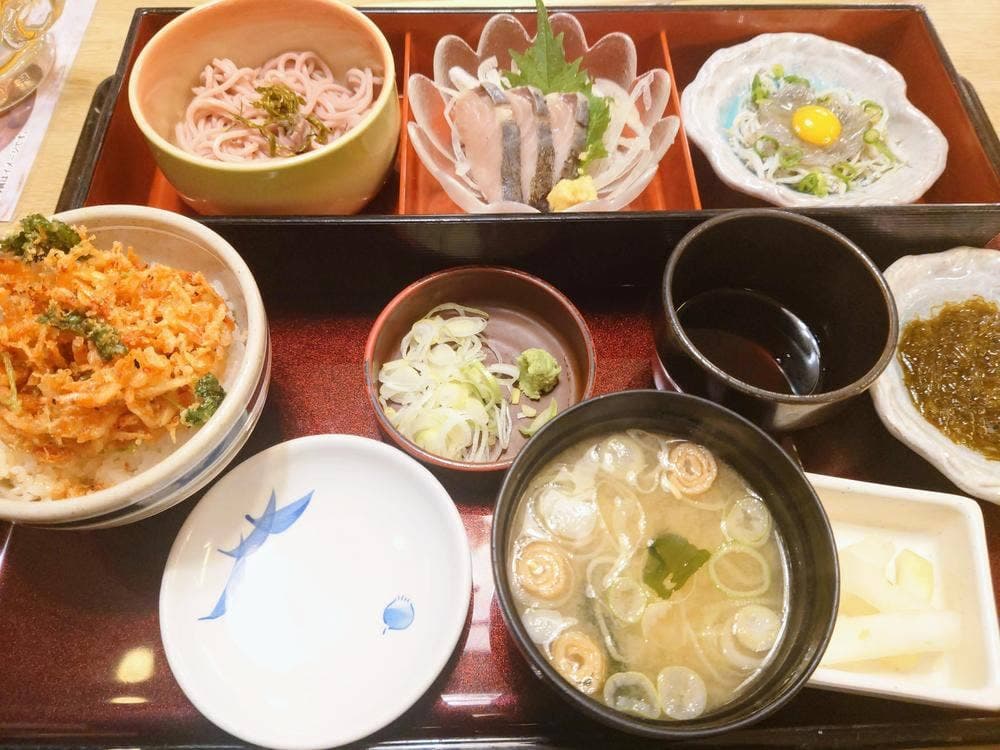 とんでん 本八幡店