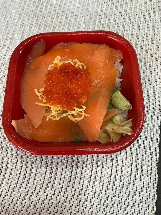 鈴の音 丼丸 稲口店 - サブ画像1