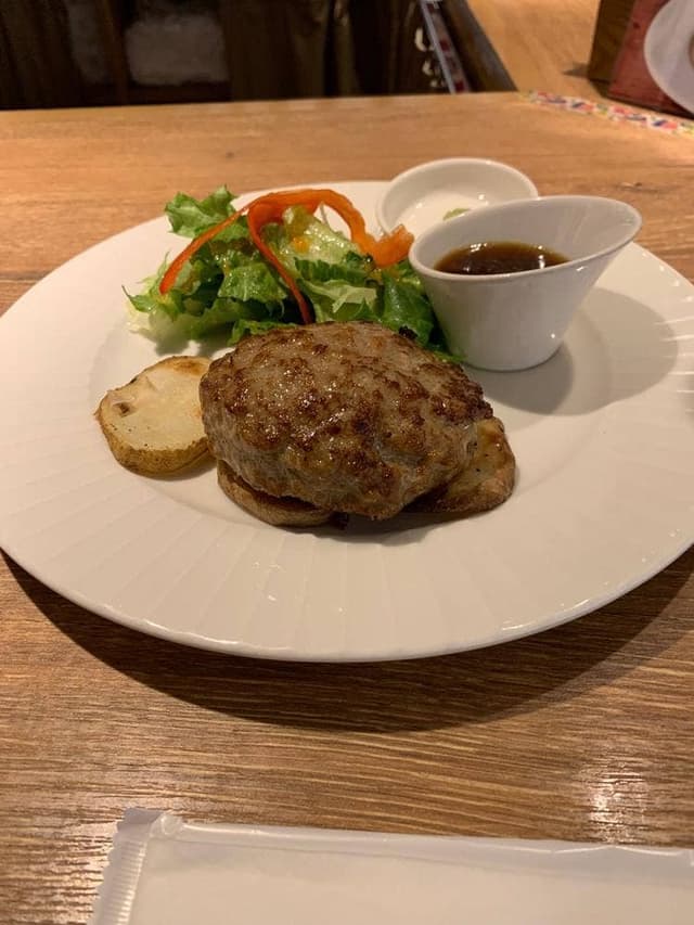 格之進 ハンバーグ&バル グランスタ東京 - サブ画像1
