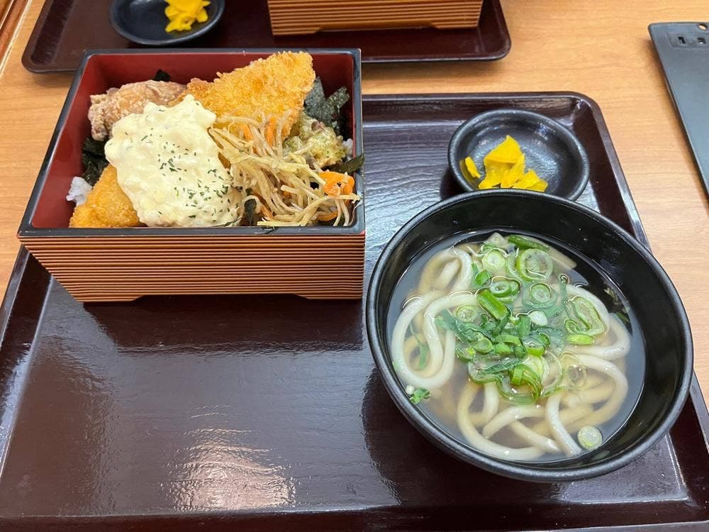 シンショー製麺 うどん なべちゃん ザモール春日店