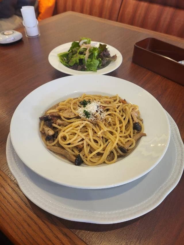 ロイヤルホスト 八戸の里店 - サブ画像2