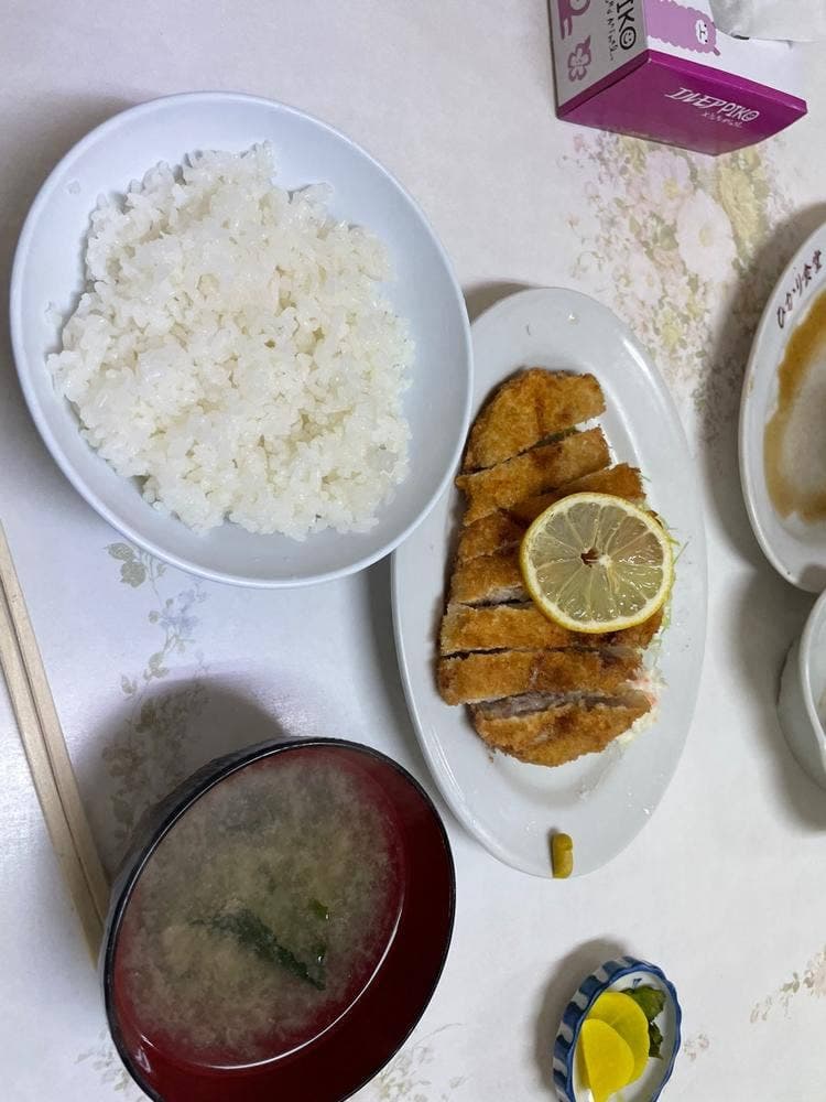 ひかり食堂