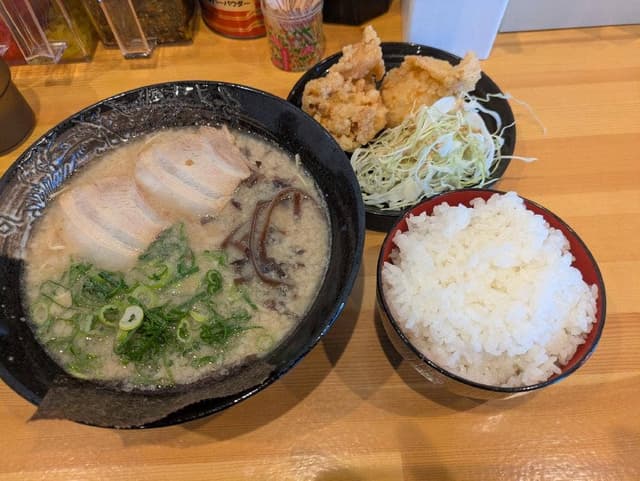 とんこつラーメン猫猫 - サブ画像2
