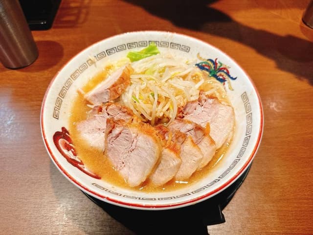 ラーメン豚山 横浜西口店 - サブ画像1