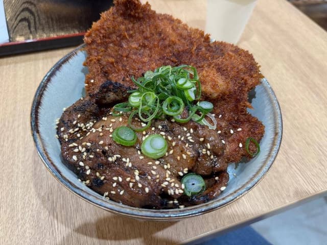 秩父名物豚味噌丼 ちんばた エミテラス店 - サブ画像1